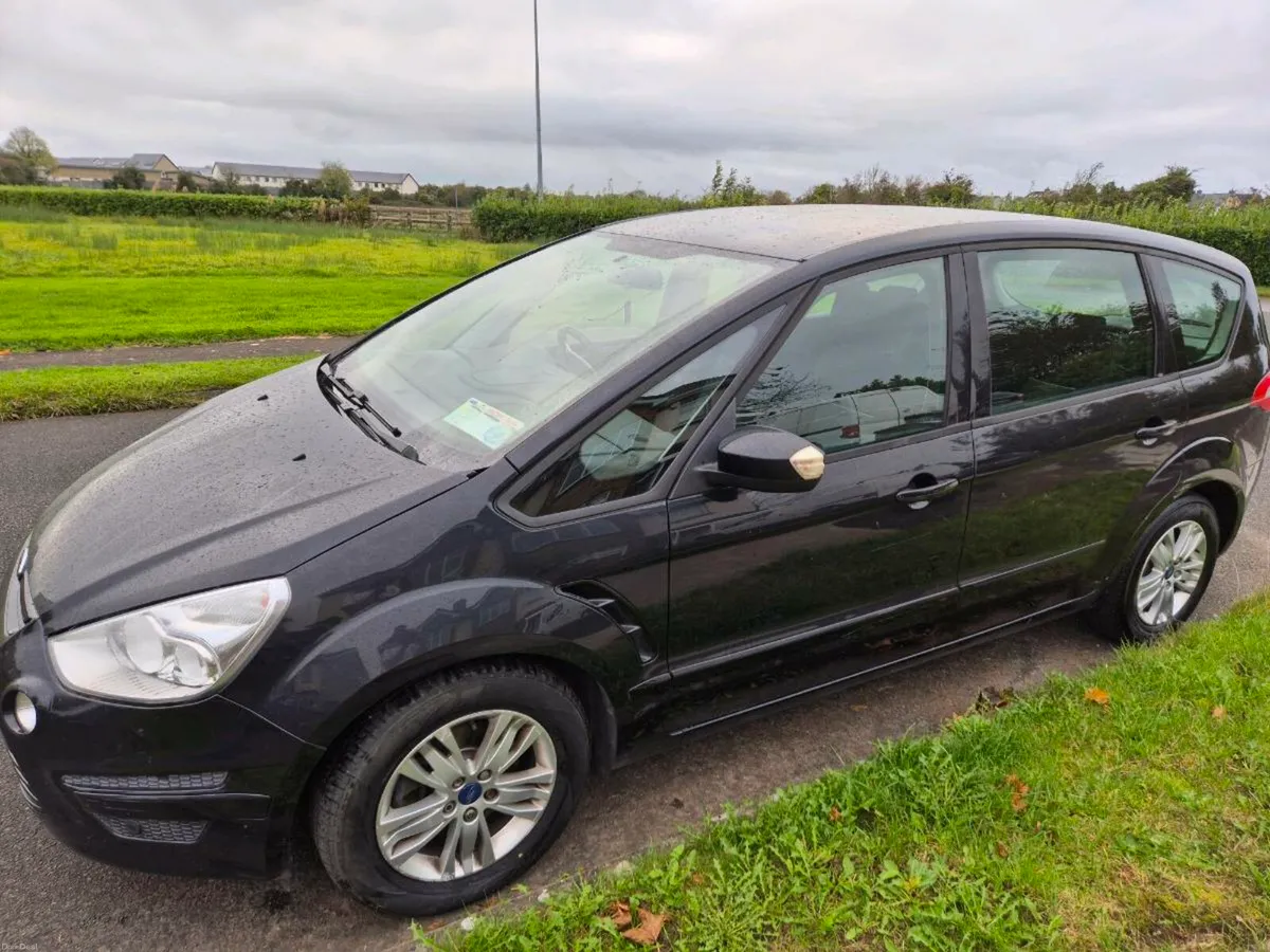 Ford S Max 2011 new nct very clean Ready to drive. - Image 4