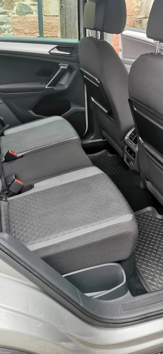 Volkswagen Tiguan 2017 - Image 4