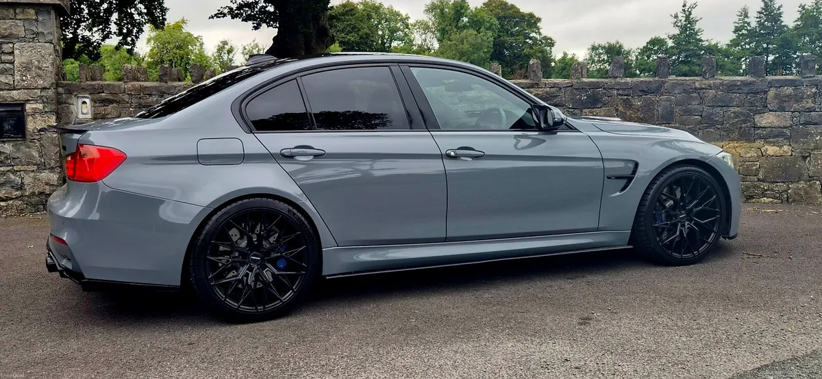 2015 BMW M3 F80 BATTLE SHIP GREY - Image 2