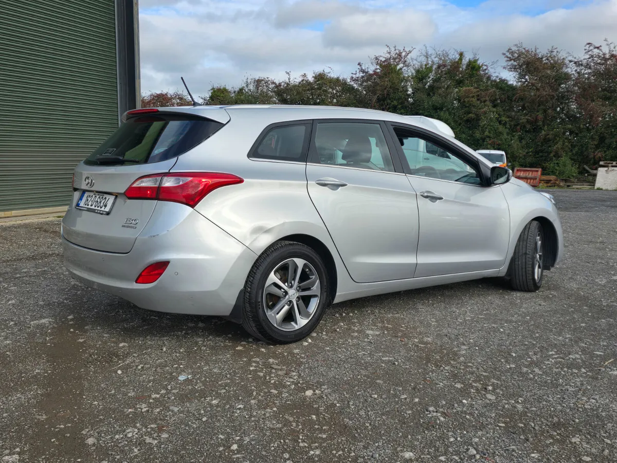 162 HYUNDAI i30 *1.6Crdi*DELUXE TOURER* - Image 2