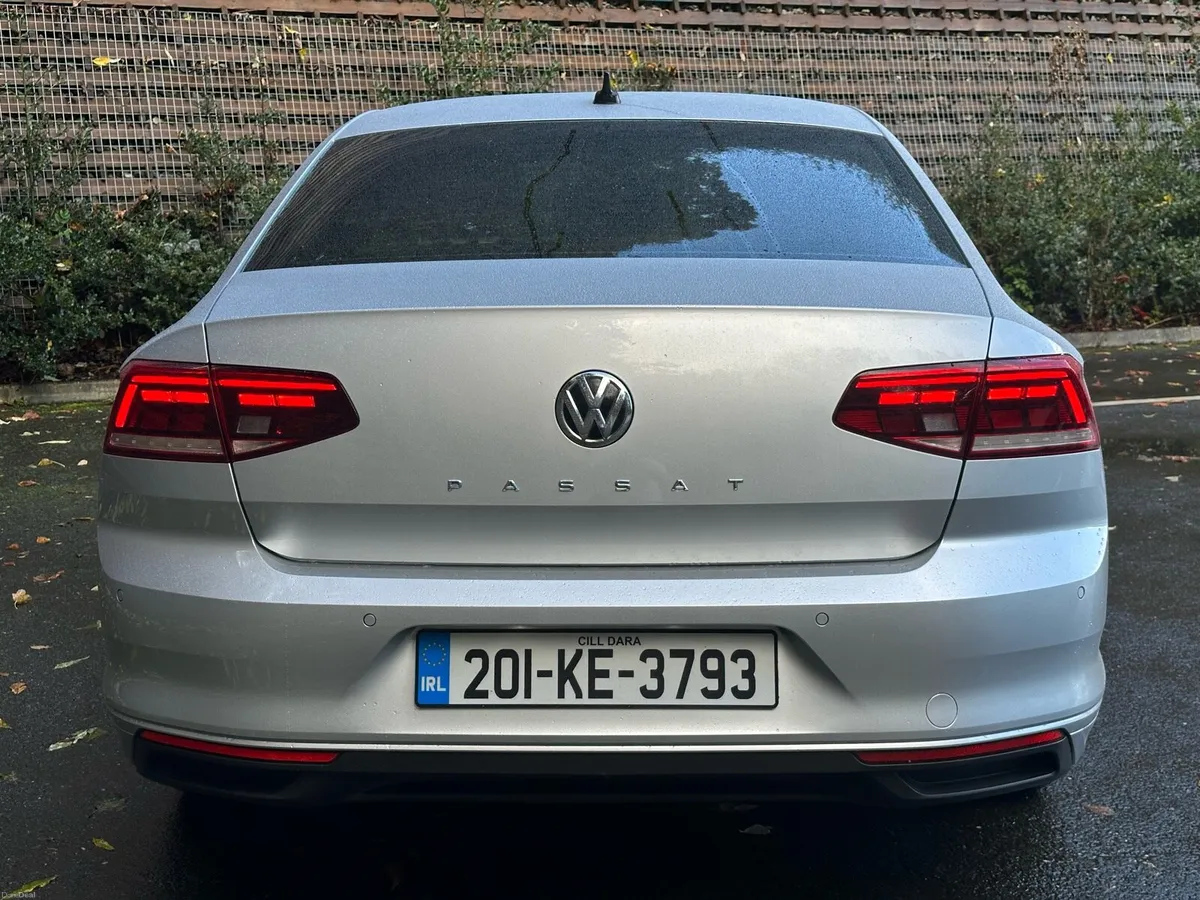 201 Vw Passat **120BHP TDi DSG** - Image 3