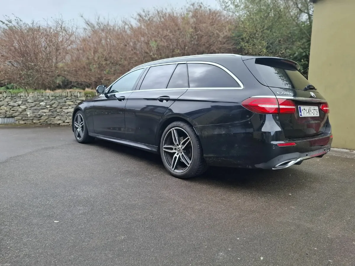 Mercedes-Benz E-Class 2017 - Image 4