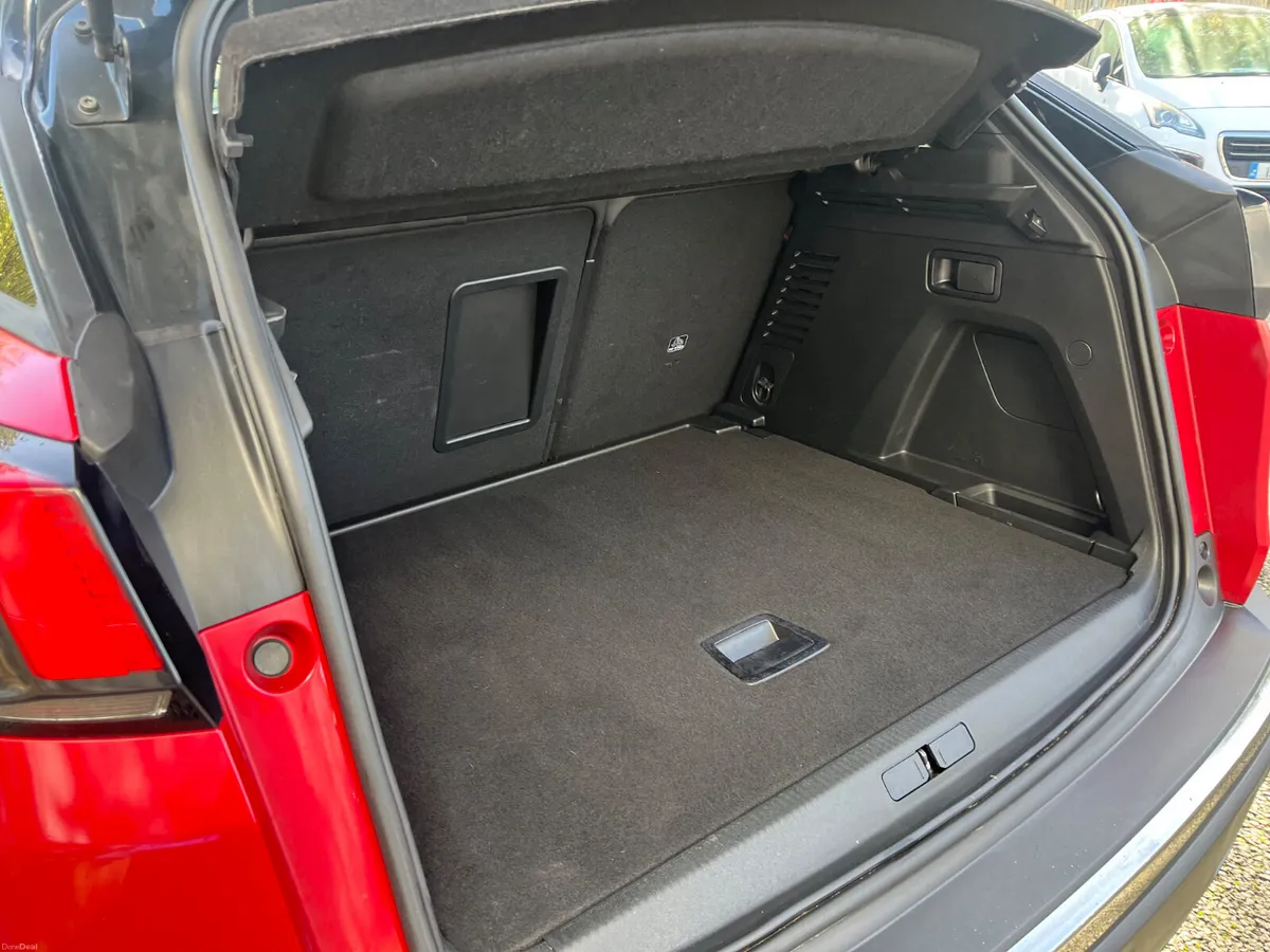 Peugeot 3008 2023 - Image 5
