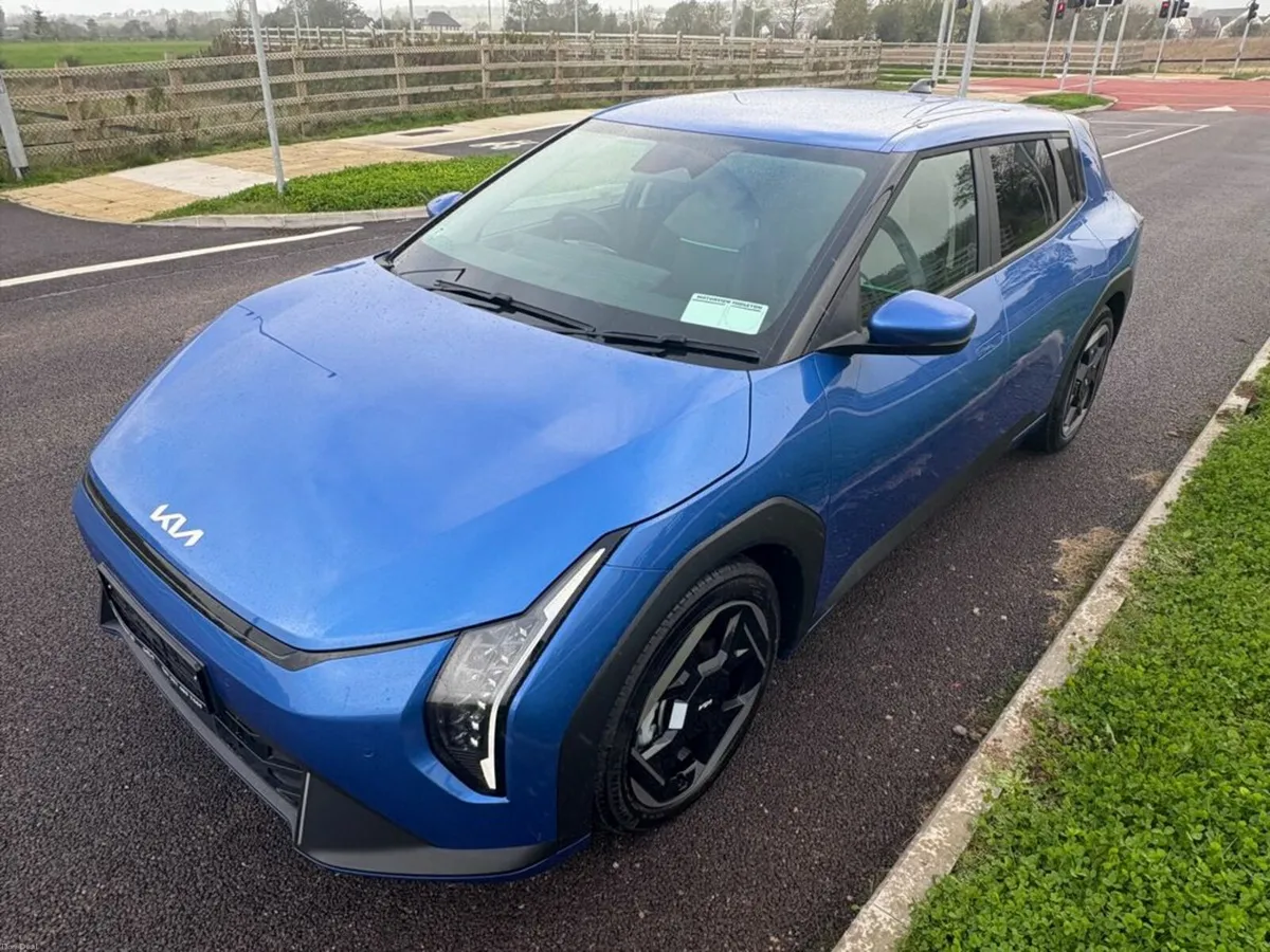 Kia EV4 2026 ev4 k3 hatchback, **0% finance** **3 - Image 4