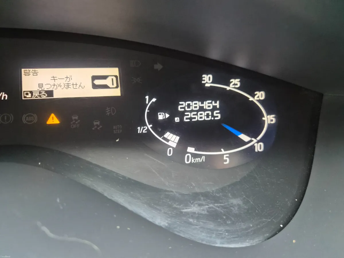 Nissan Serena 2013 Auto 6 seater - Image 6