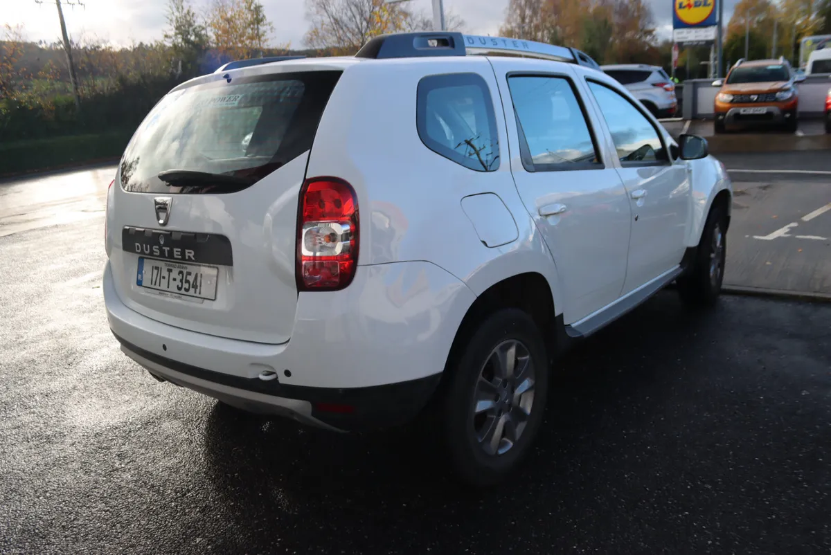2017 Dacia Duster Laureate 1.5DCi 6-sp Diesel - Image 4
