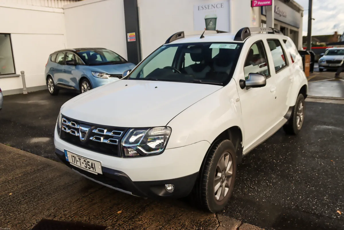 2017 Dacia Duster Laureate 1.5DCi 6-sp Diesel - Image 3