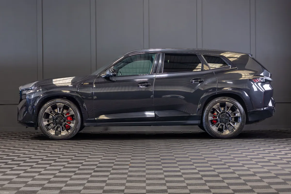 2023 BMW XM V8 - Image 3