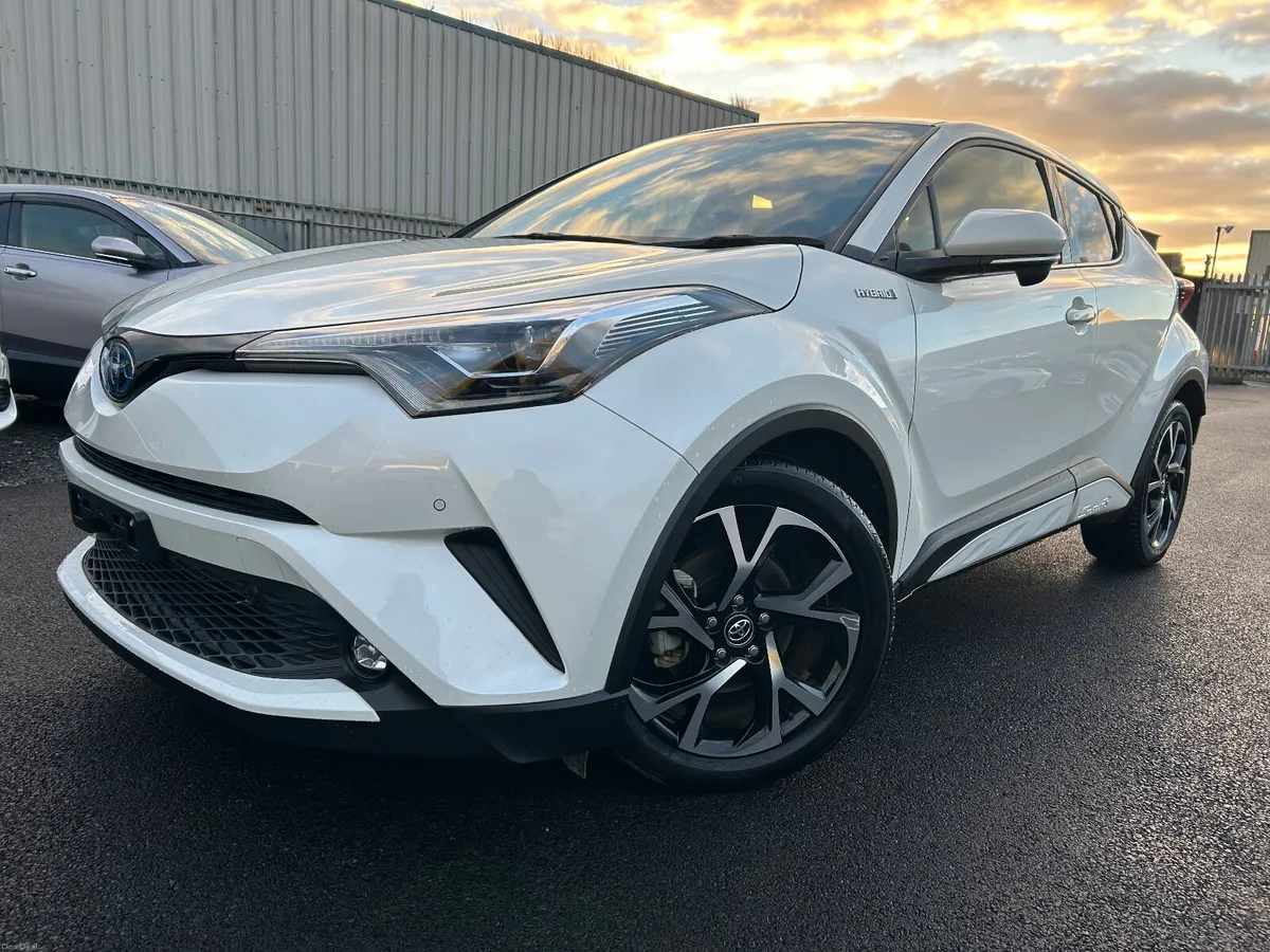 2019 TOYOTA C-HR HYBRID AUTOMATIC LEATHER - Image 2
