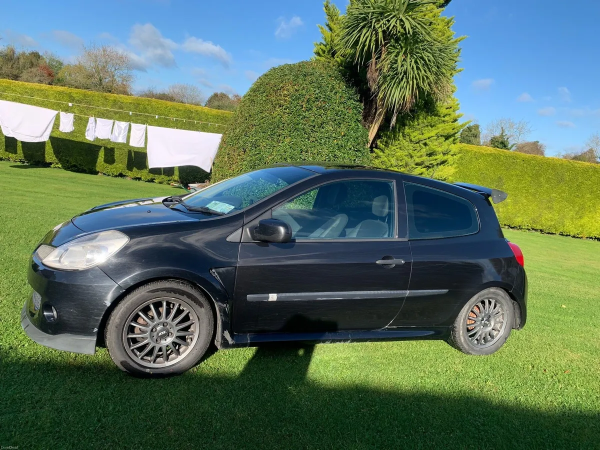 Renault Clio - Image 2
