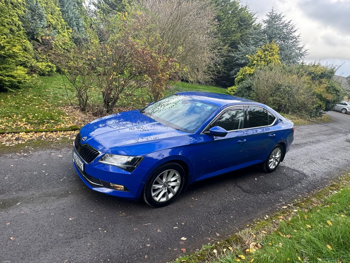 Skoda Superb 1.6TDI AUTOMATIC SPORT - Image 4