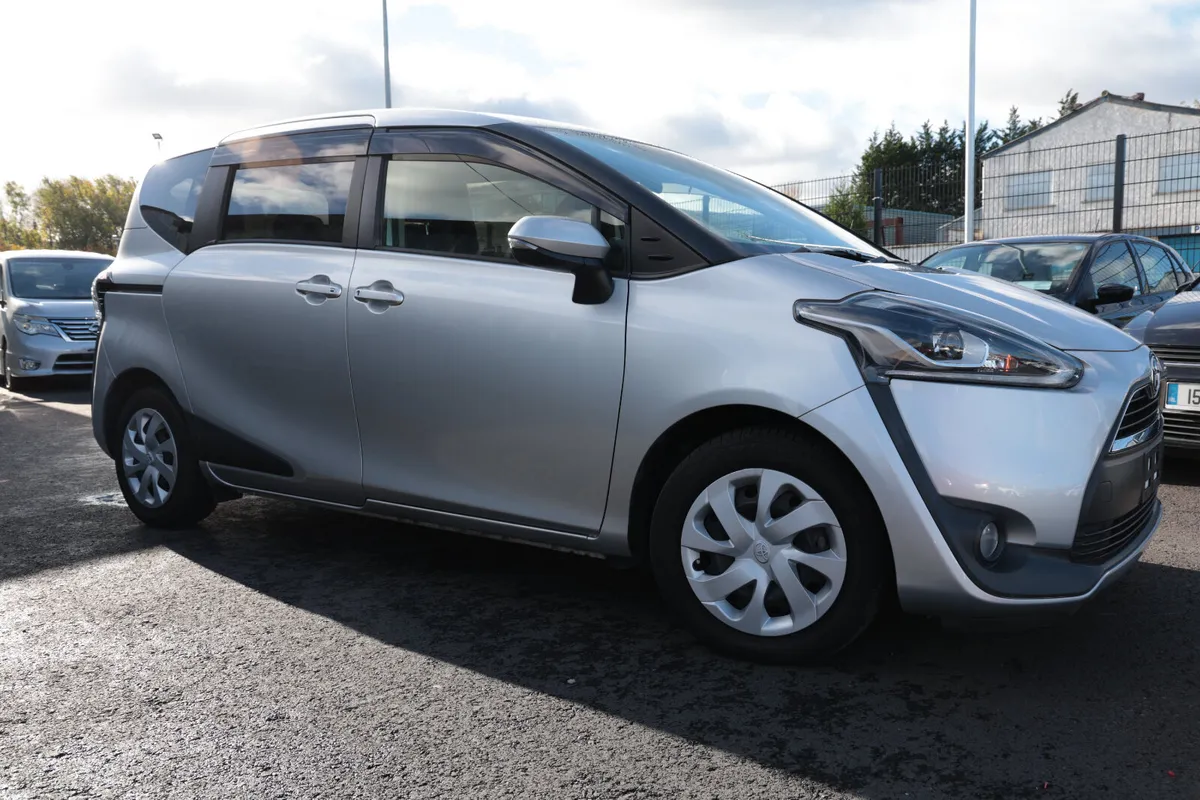 TOYOTA SIENTA 2016 SILVER 7 SEATER - Image 3