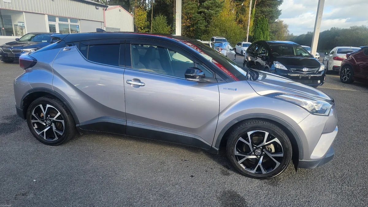 2017-2 Toyota C-HR - Image 1