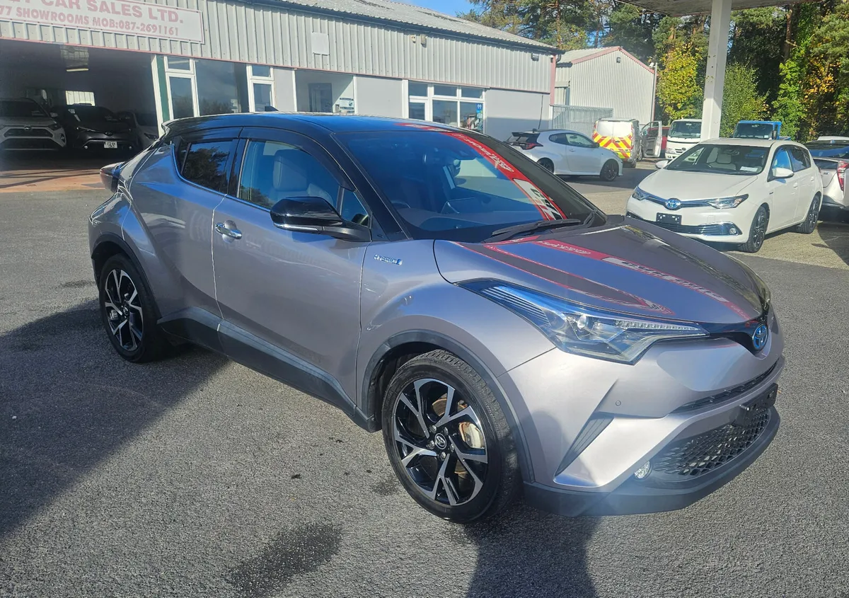 2017-2 Toyota C-HR - Image 4