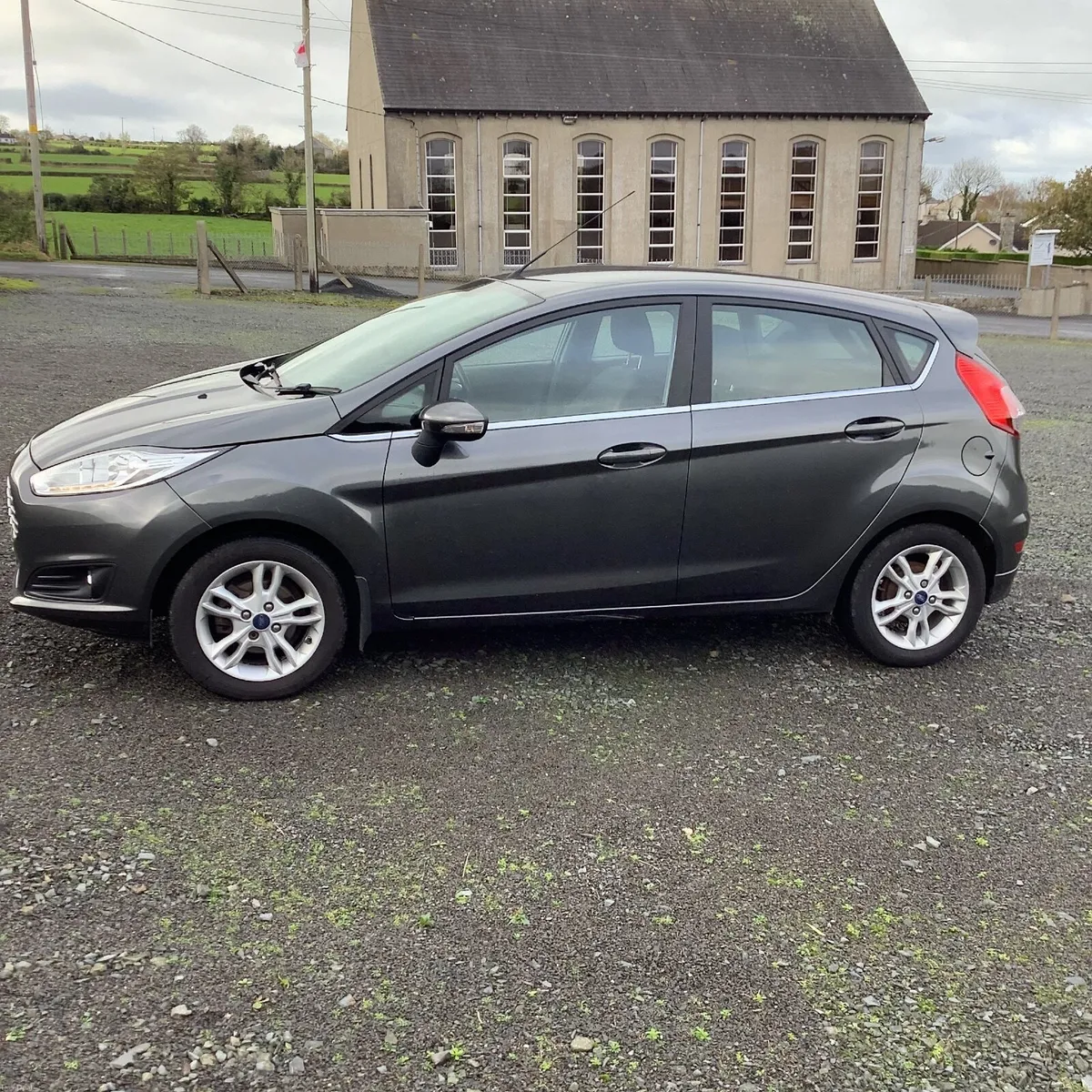 Ford Fiesta  1.2 petrol zetec 5 door 2017  motd - Image 4