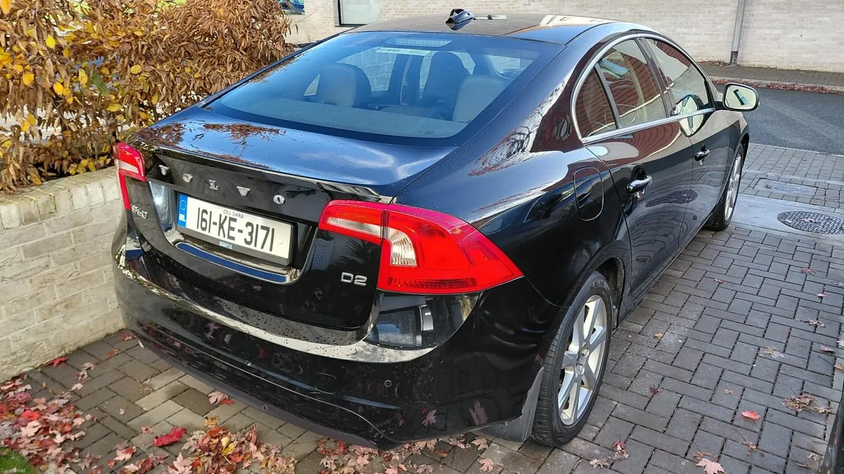 Volvo S60  Nct till 11/2027 - Image 2