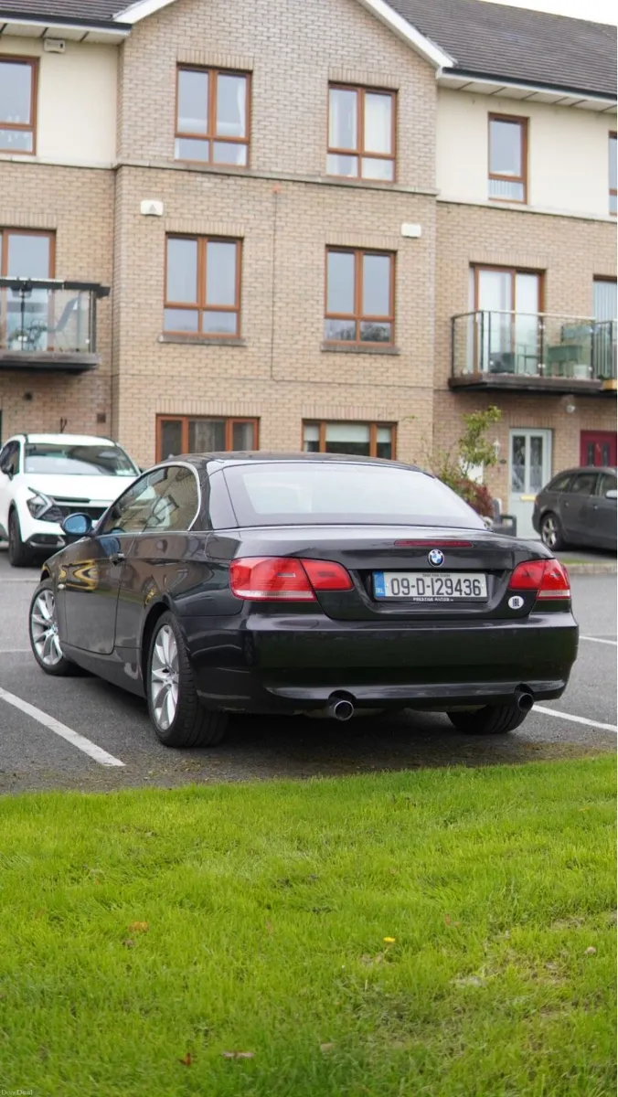 BMW 335i e93 - Image 4
