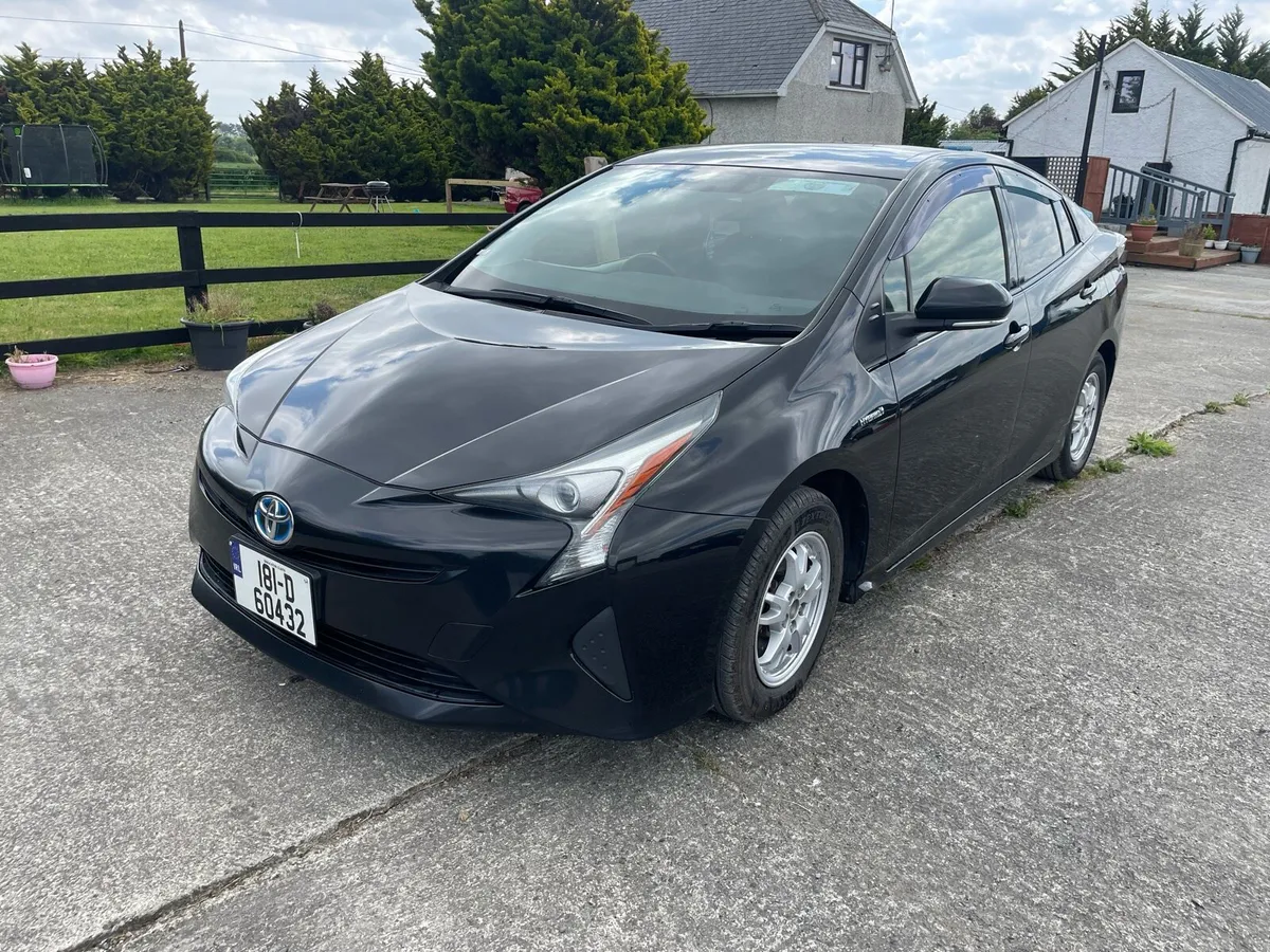 Toyota Prius Hybrid 2018 - Image 3