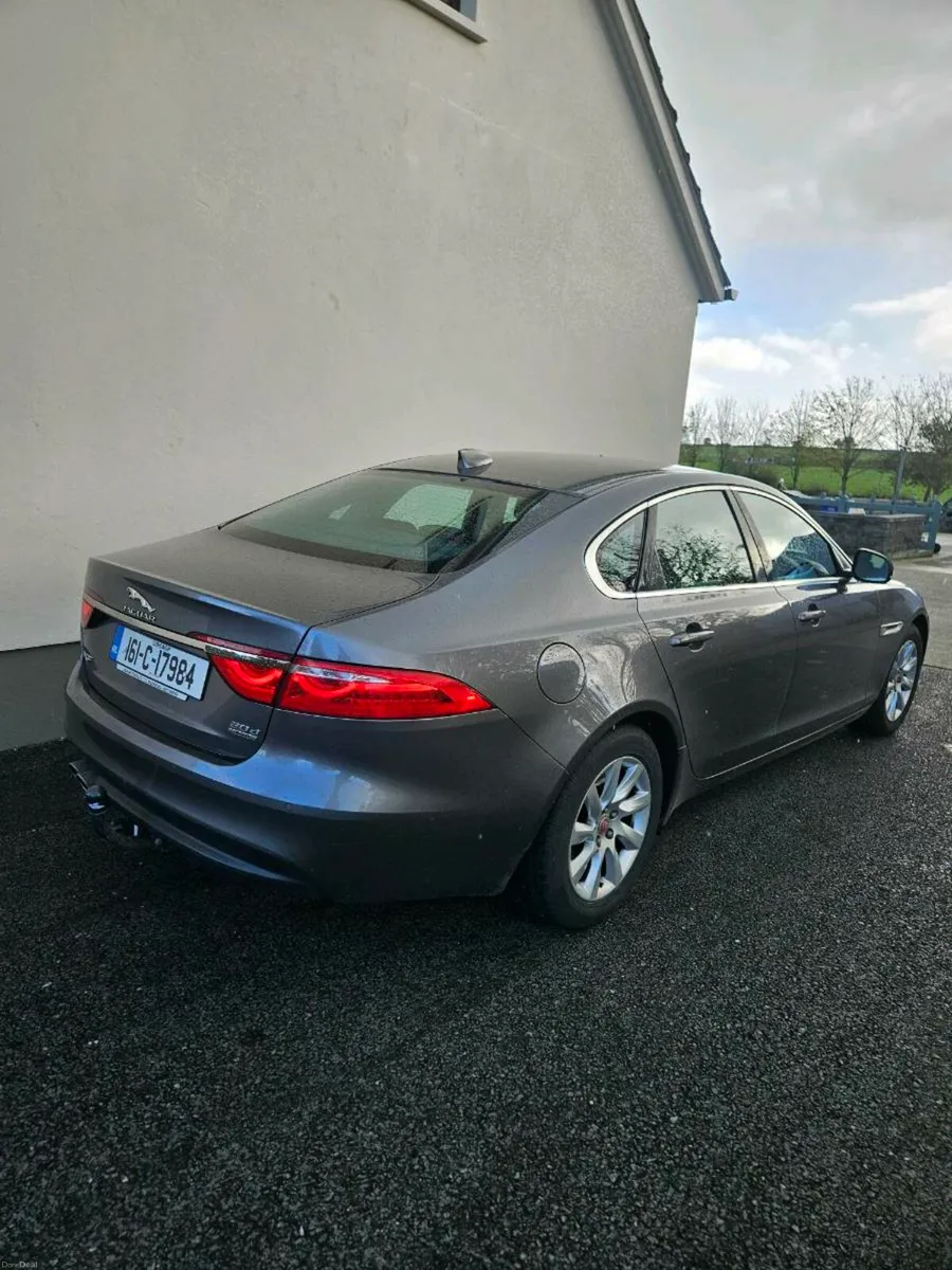 Jaguar XF - Image 3
