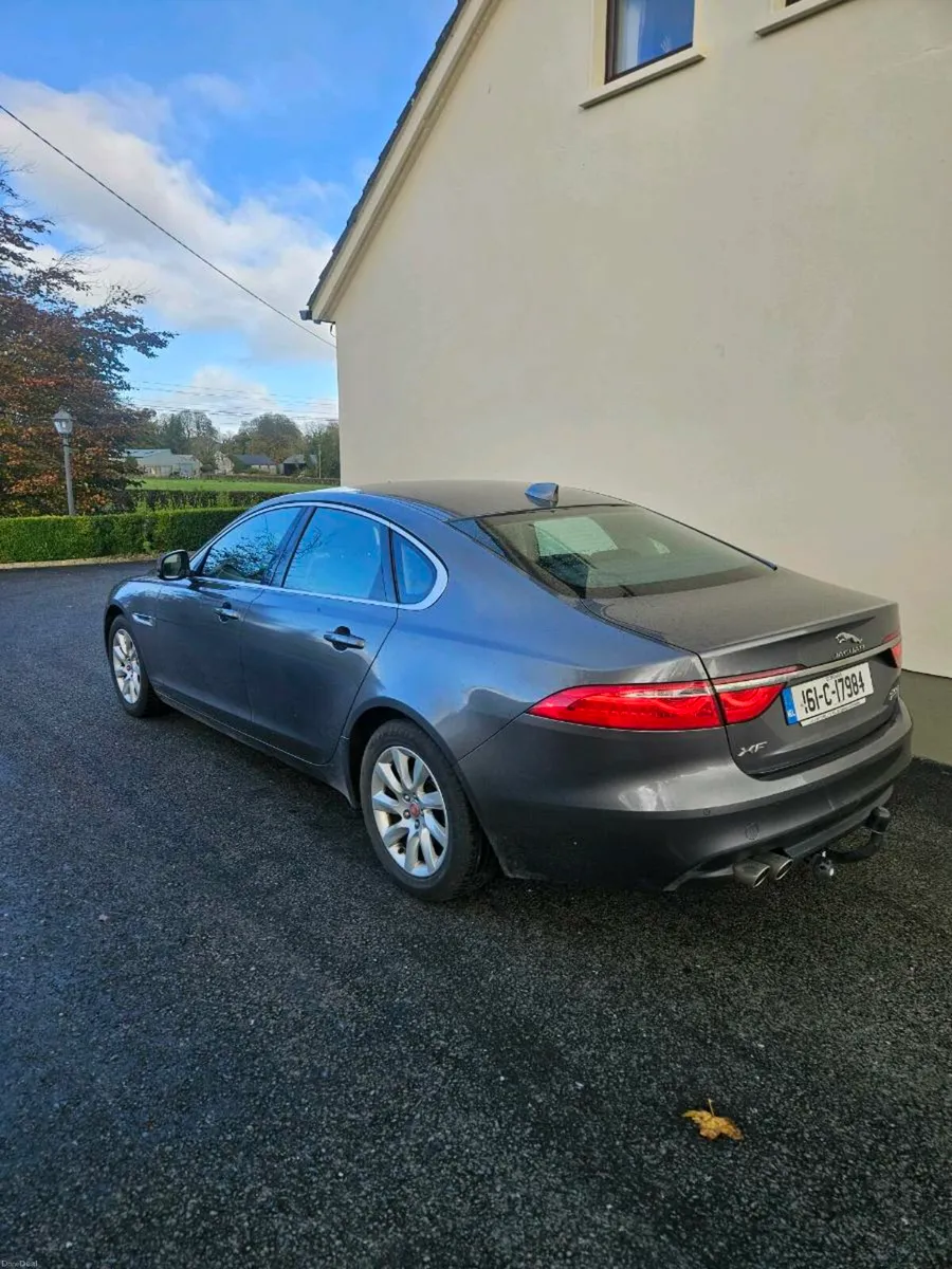 Jaguar XF - Image 4