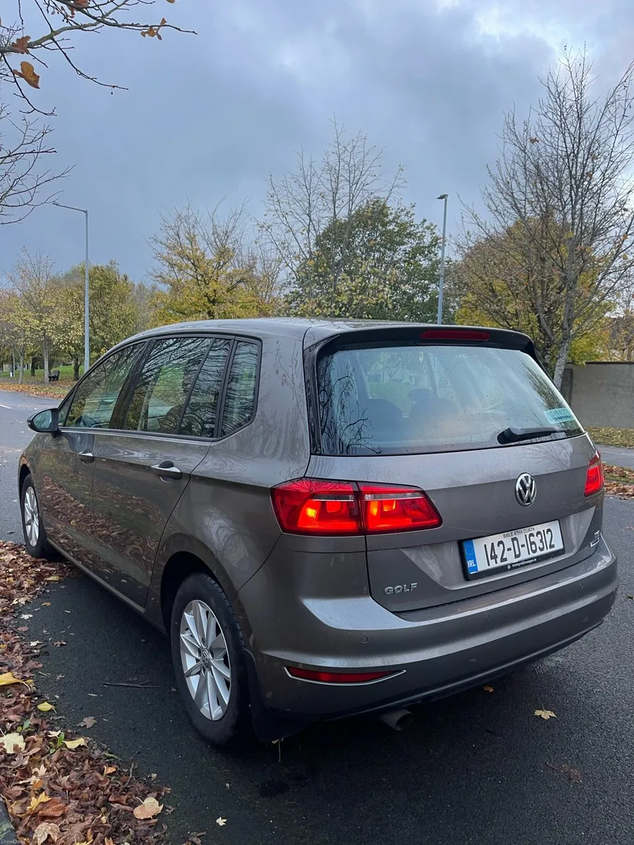 2014 Volkswagen Golf Low Mileage - Image 4