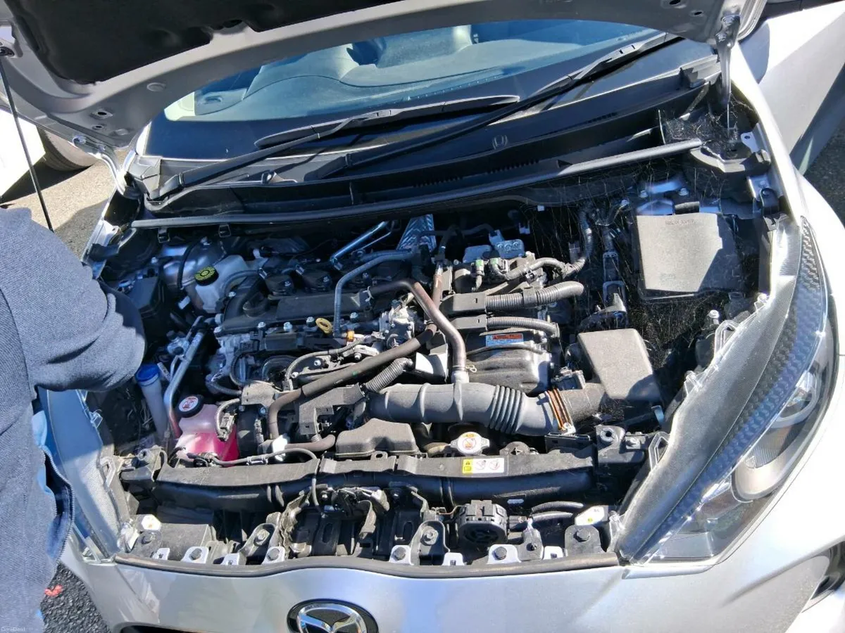 Mazda 2 hybrid - Image 2