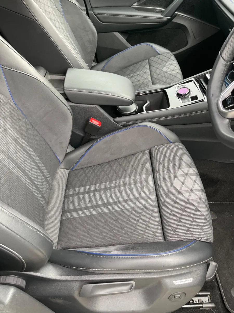 Volkswagen Tiguan 2024 - Image 5