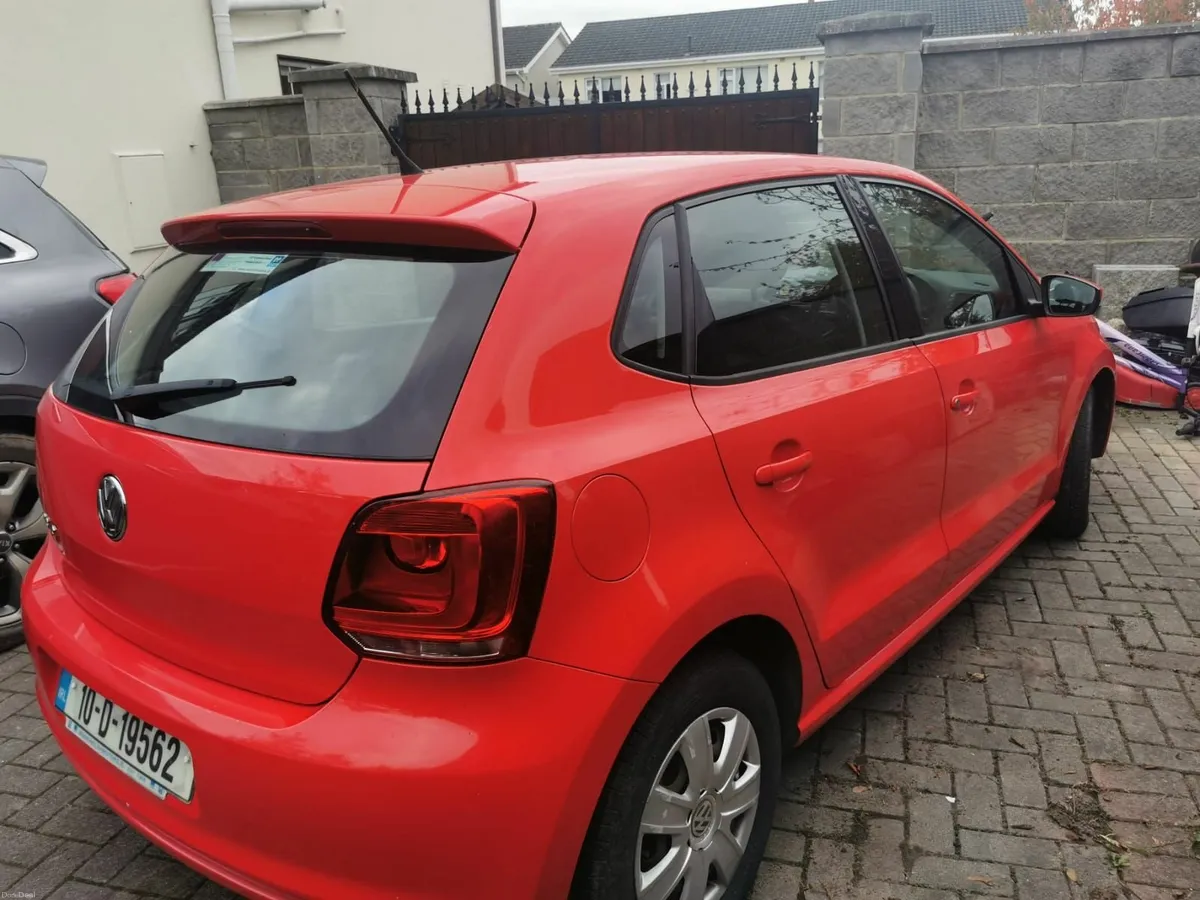 Volkswagen Polo 2010 - Image 2