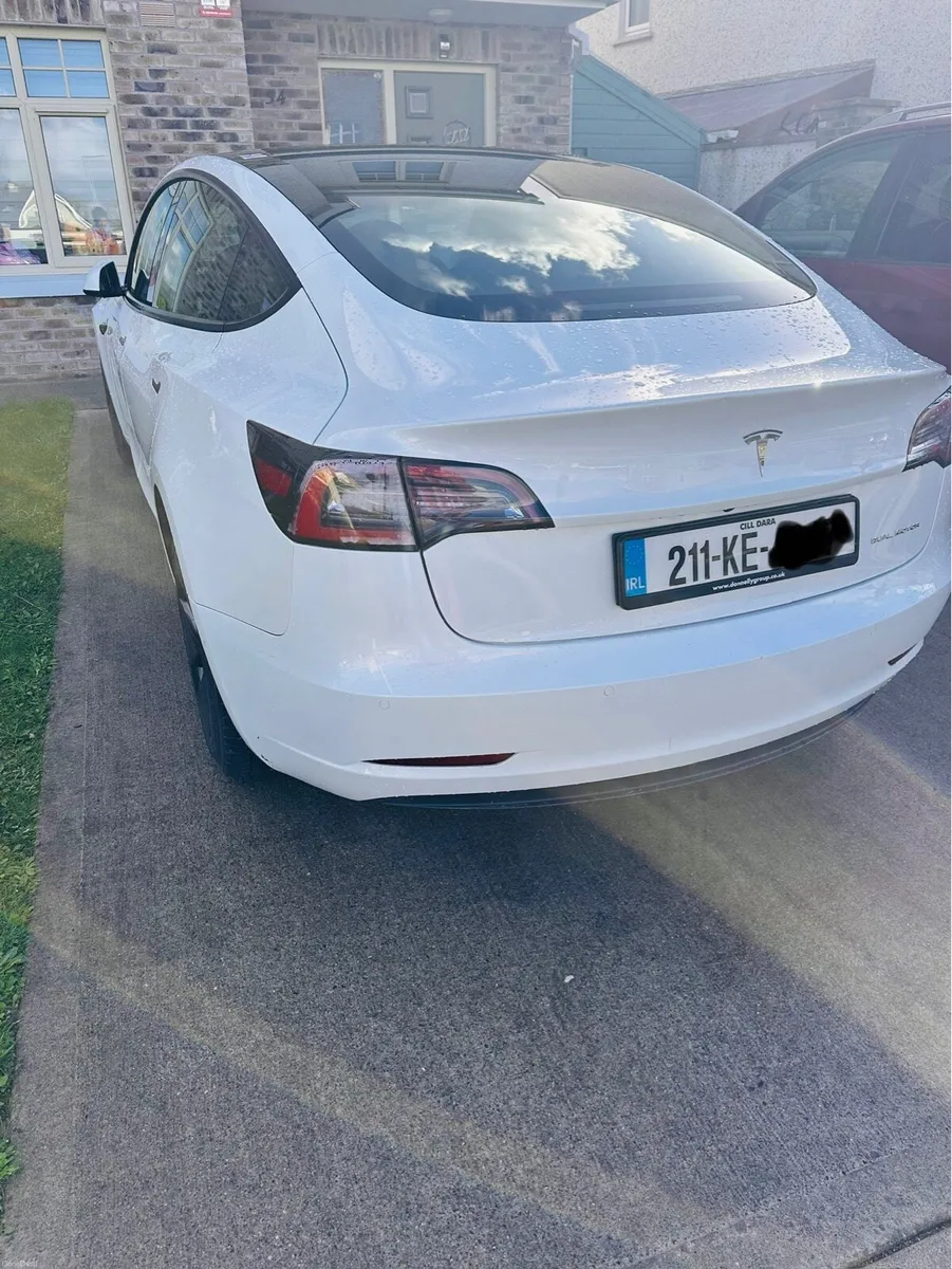 Tesla Model 3 Long Range awd PRICE REDUCED - Image 3