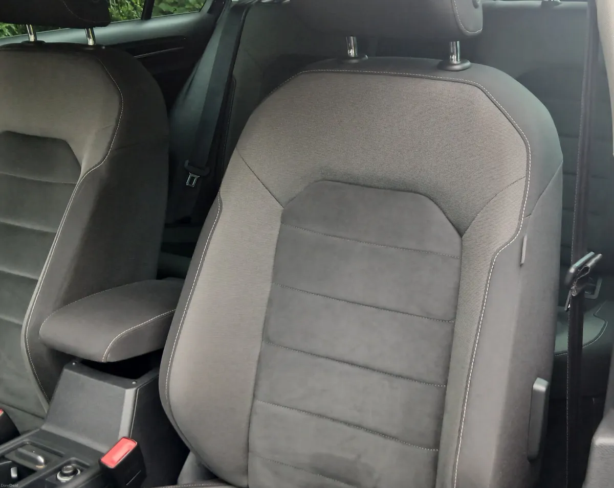 Volkswagen Golf 2017 *HIGHLINE MK 7.5* 1.0 5dr - Image 6