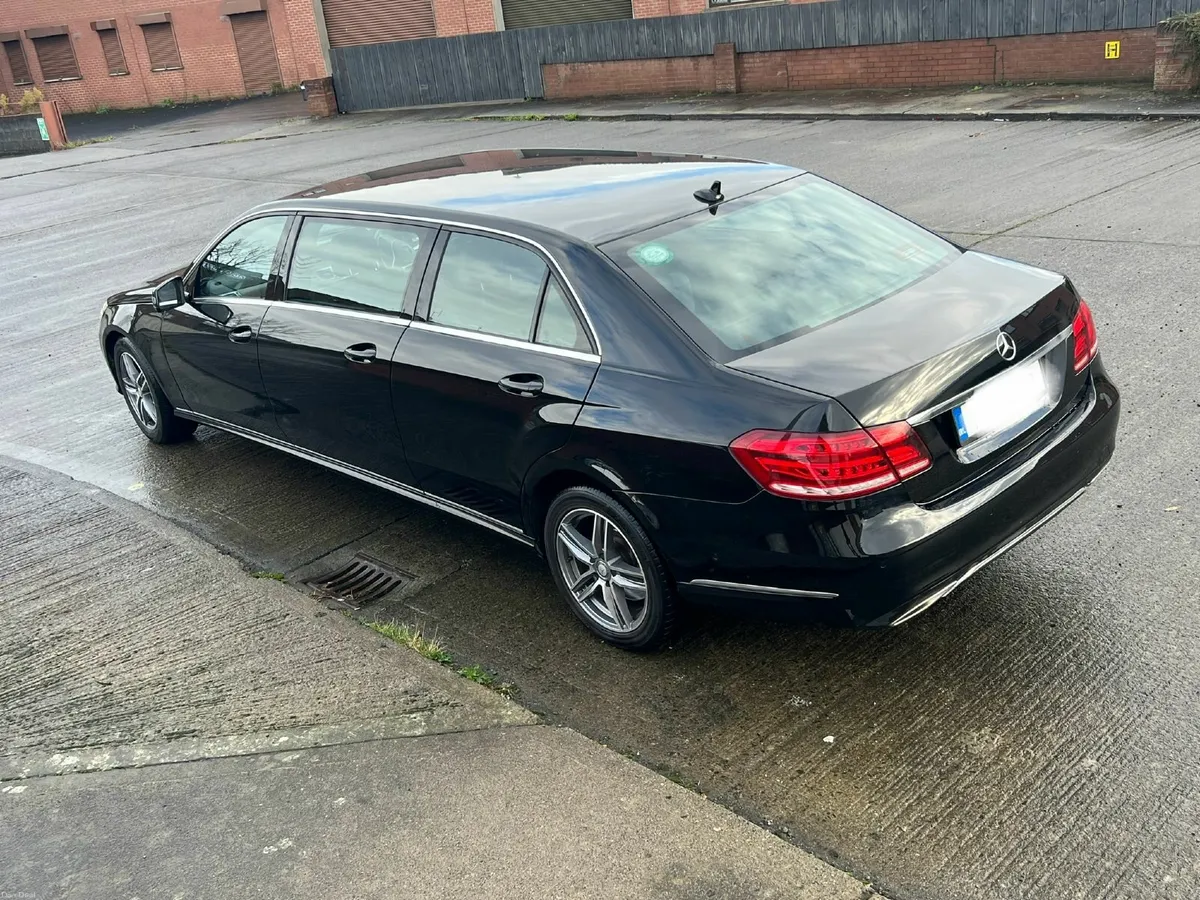 Mercedes-Benz E-Class 2016 - Image 3