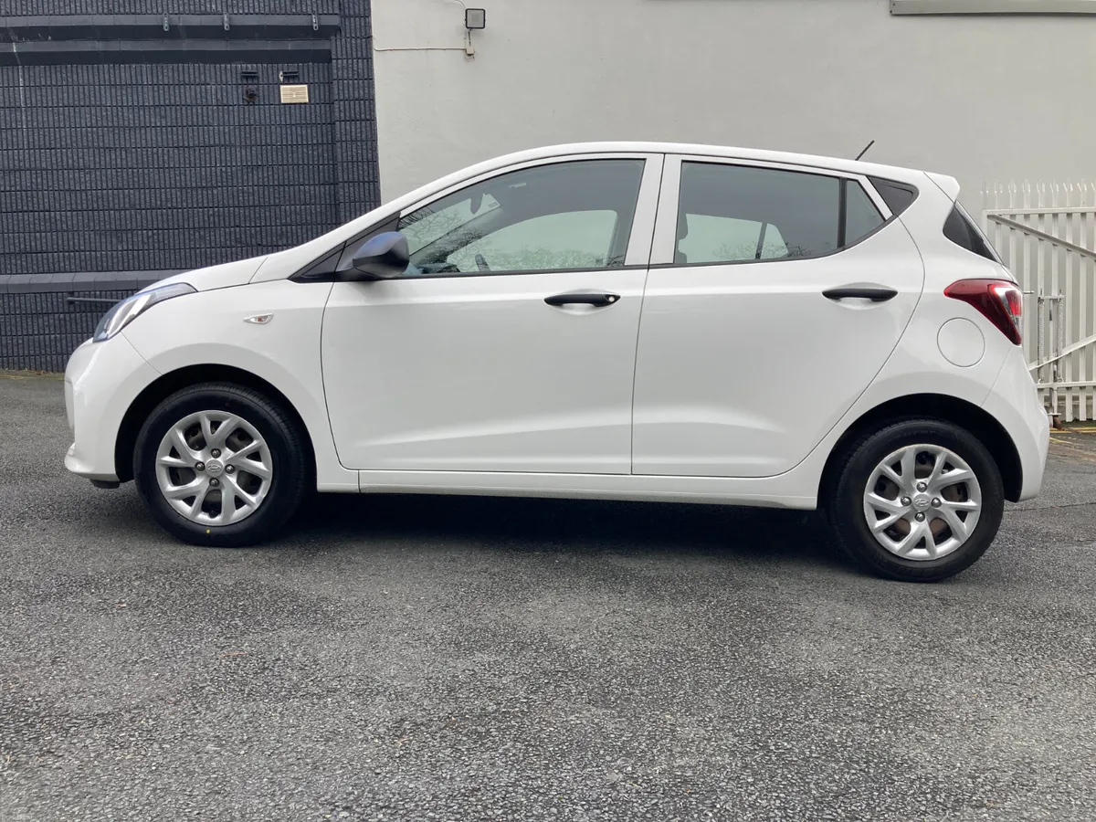 Hyundai i10 *DEPOSIT PLACED* - Image 4