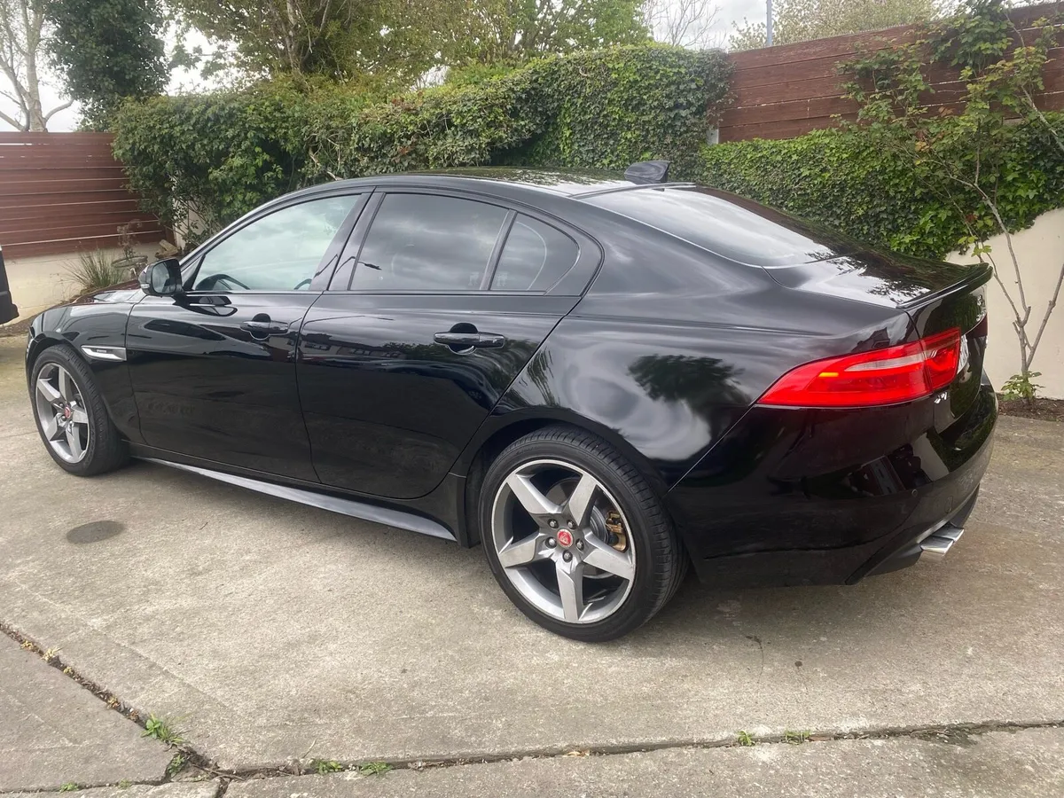 Jaguar XE 2.0d R sport 180 LOW MILEAGE - Image 3