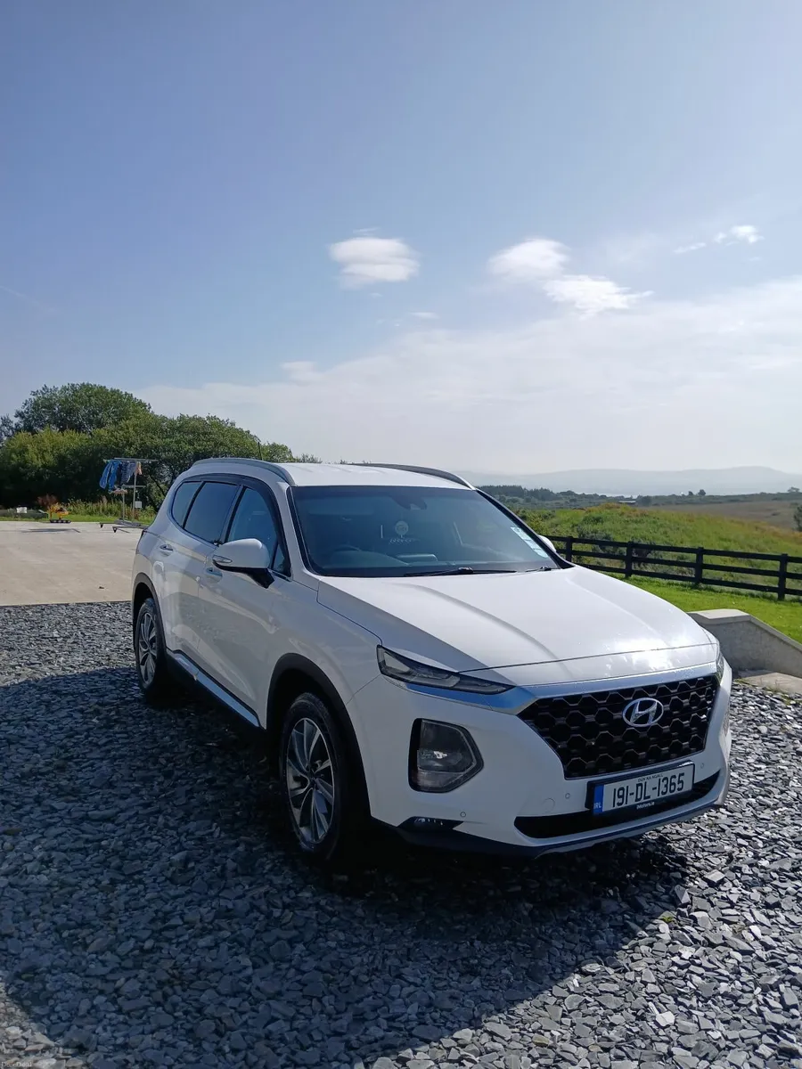 Hyundai Santa Fe 2019 - Image 2