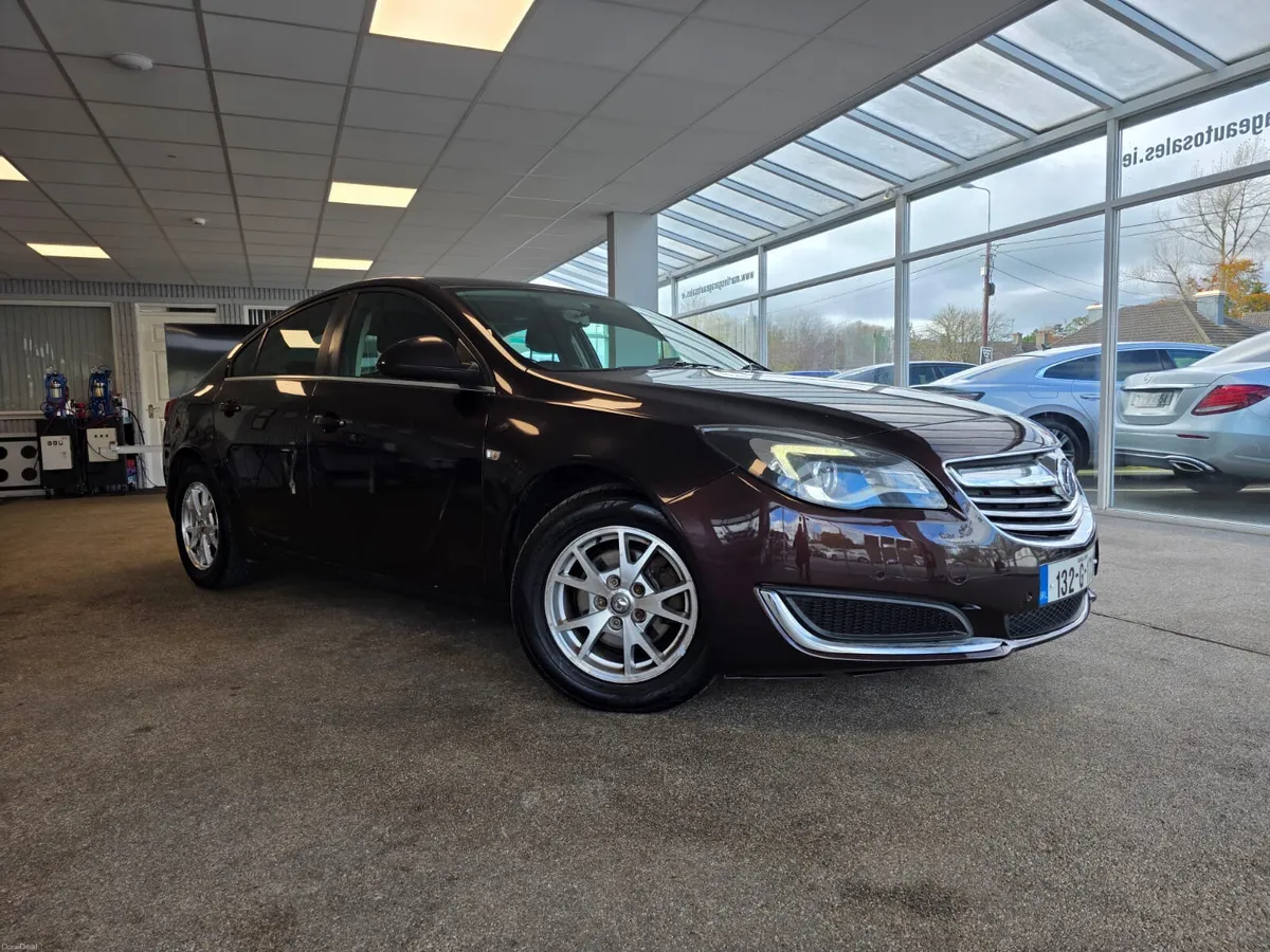Vauxhall Insignia 2.0 CDTI Design Nav 2013 - Image 2