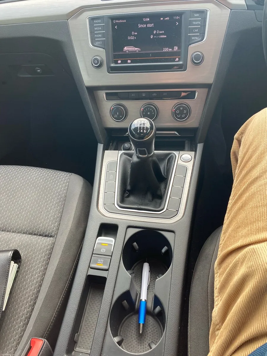 VW Passat Estate - Image 4