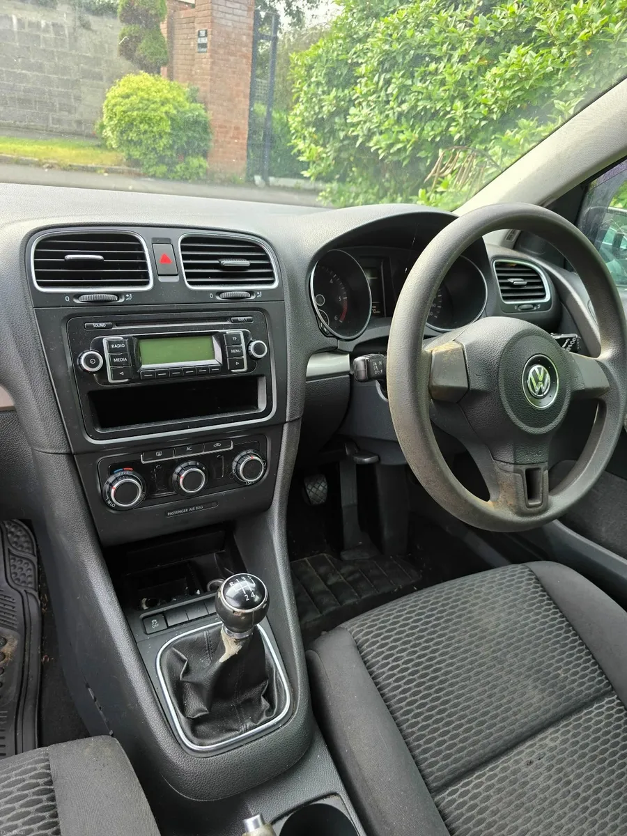 Volkswagen Golf 2009 - Image 3