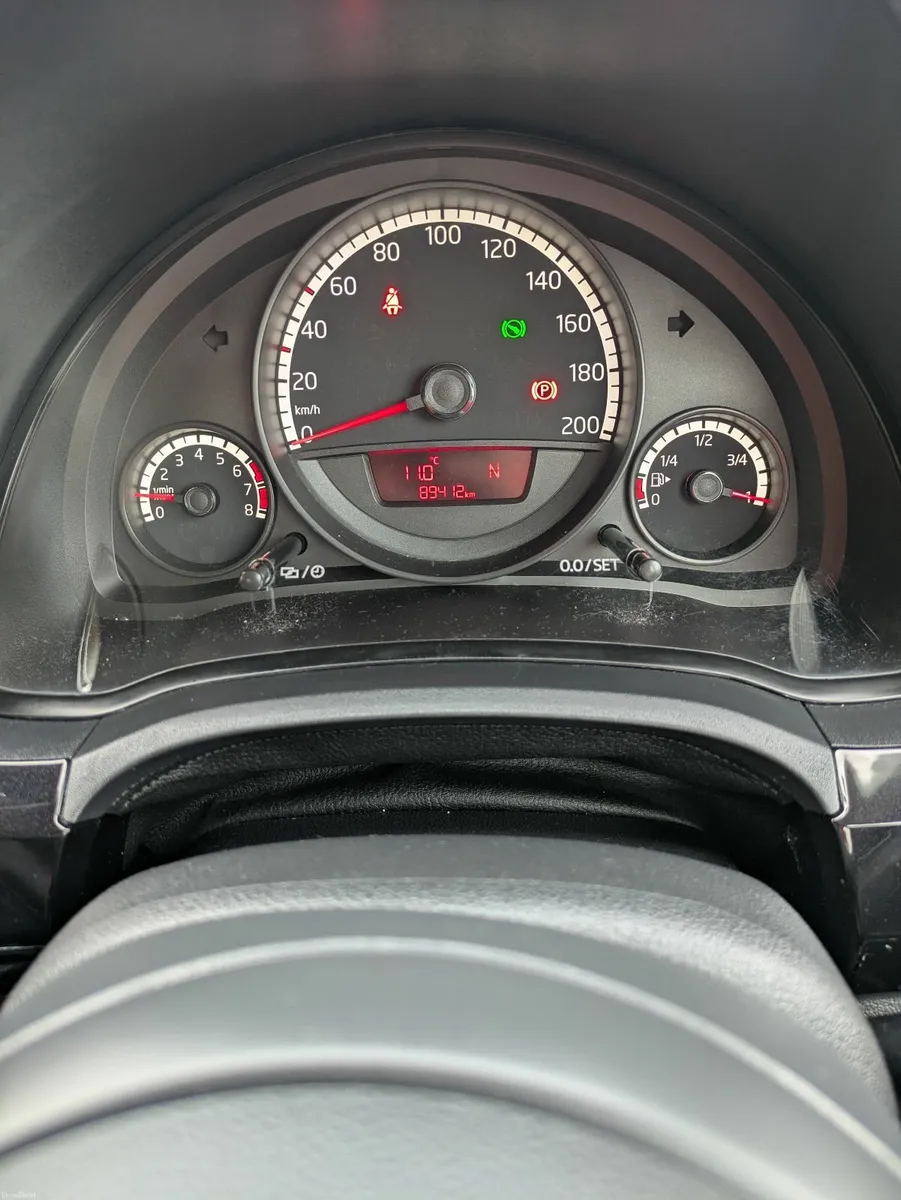 2015 VW UP 1.0 PETROL AUTOMATIC - Image 4