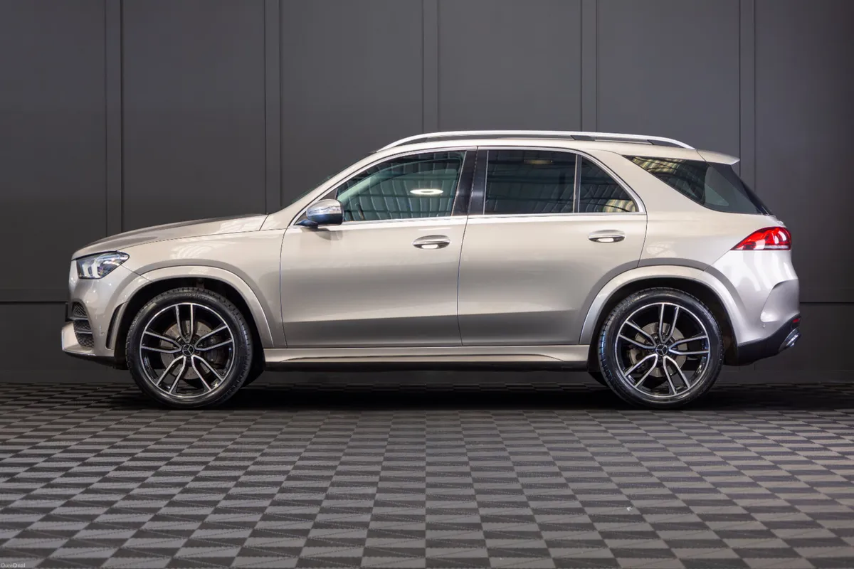 192 Mercedes-Benz GLE 300d 4Matic 7 Seater - Image 3