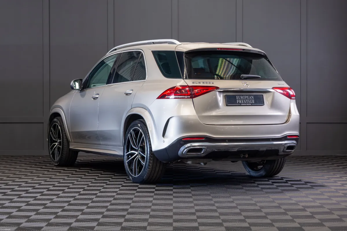 192 Mercedes-Benz GLE 300d 4Matic 7 Seater - Image 4