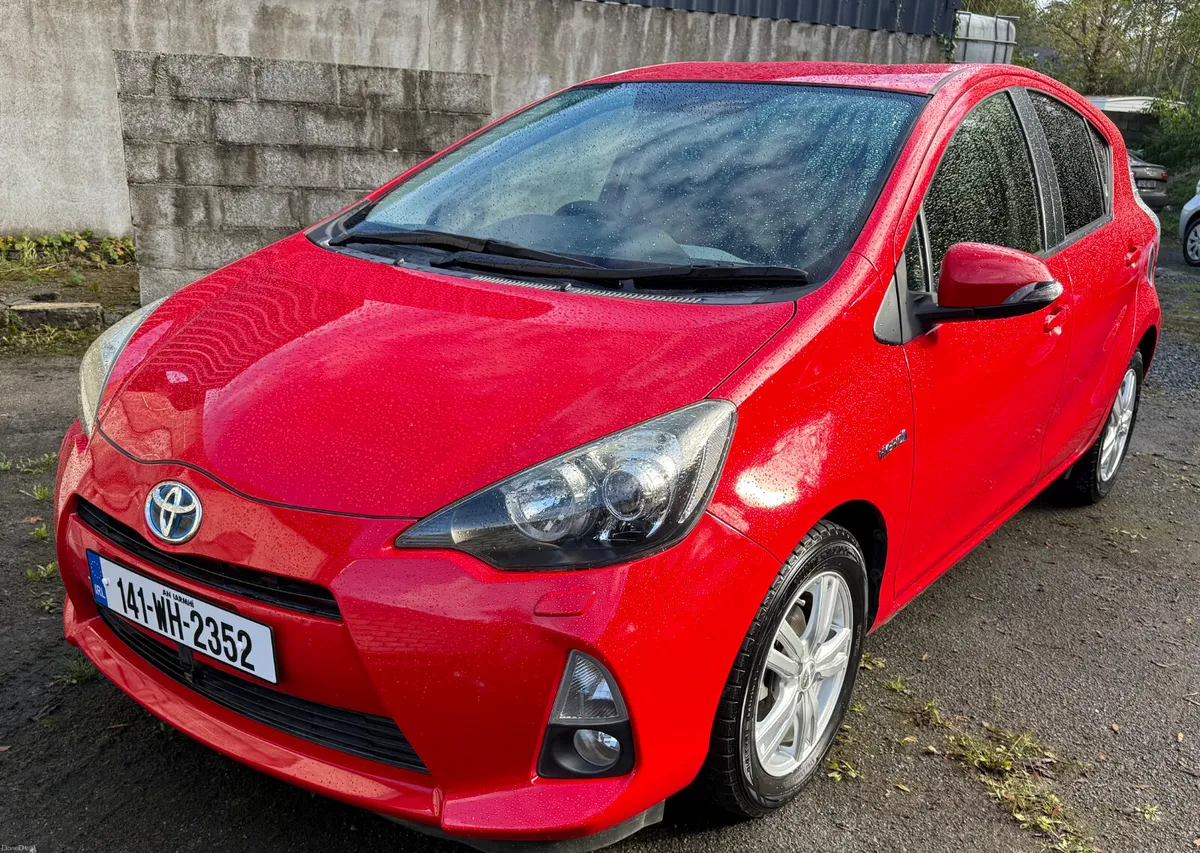 Toyota Aqua 2014/ hybrid/Automatic - Image 2