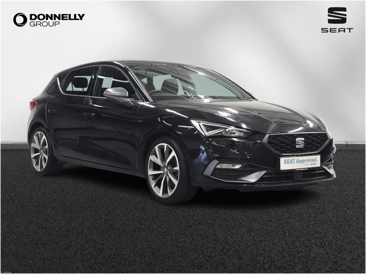 SEAT Leon Hatchback FR Sport - Image 1