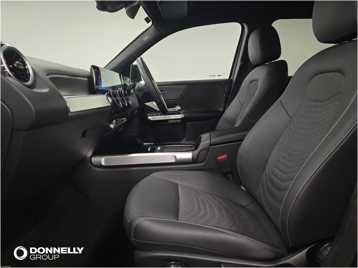 Mercedes-Benz Glb Estate Sport - Image 4