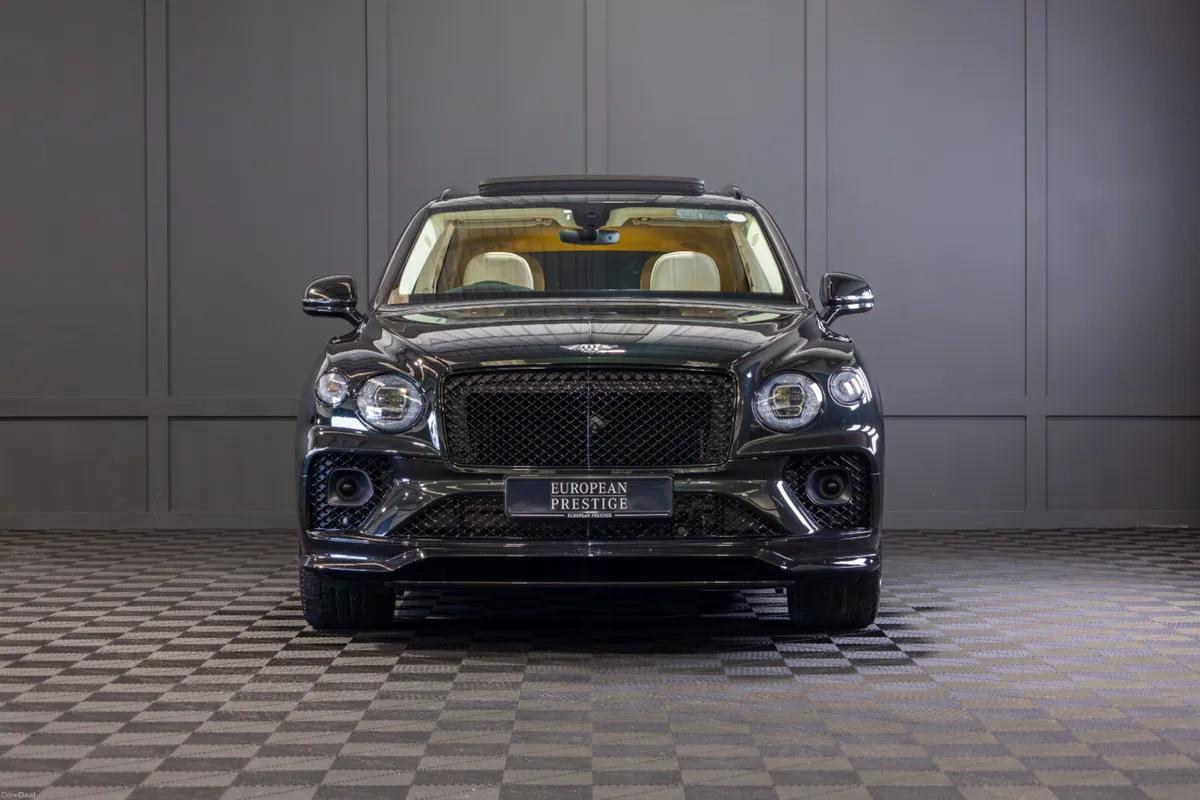 232 Bentley Bentayga Azure V6 *Pan Roof - Image 2