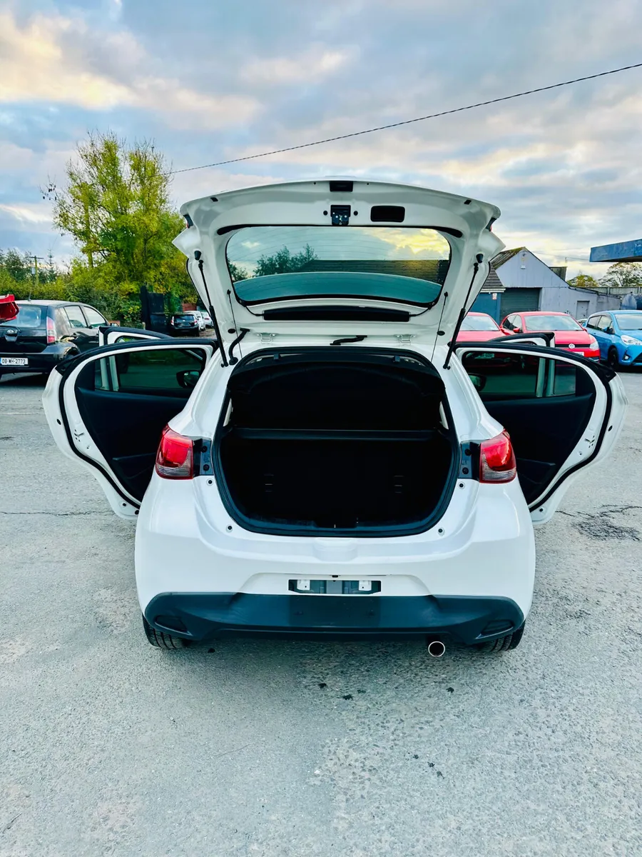 MAZDA DEMIO (2016) 1.5L DIESEL AUTOMATIC - Image 4