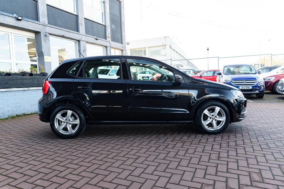 1.2 TSI COMFORTLINE 5DR HATCHBACK AUTOMATIC // 1 O - Image 2