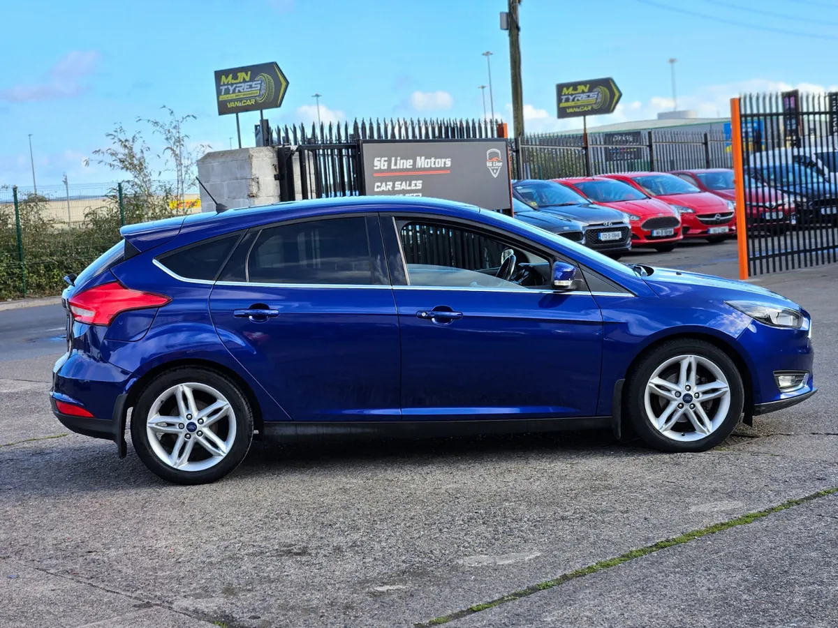 Ford Focus 1.5 TDCI TITIANUM 120 PS - Image 4