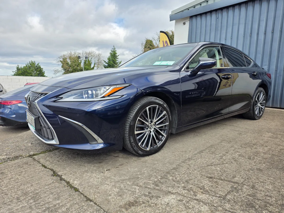 2023 LEXUS ES300H * DYNAMIC * - Image 3