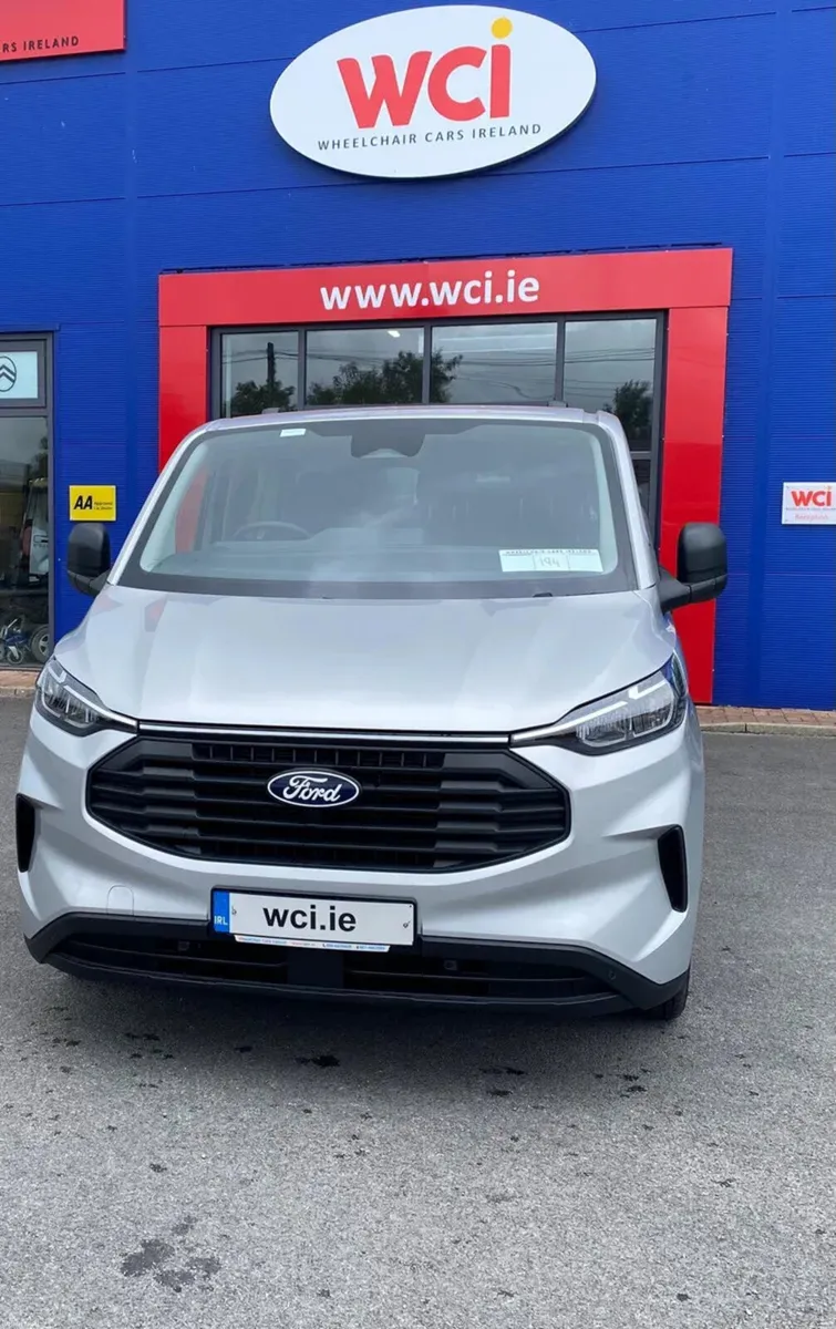 Wheelchair Accessible Ford Custom Kombi - Image 1