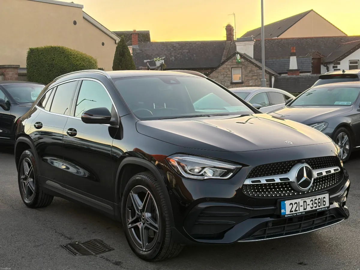 Mercedes-Benz GLA 250E Exclusive Edition AMG Line - Image 3